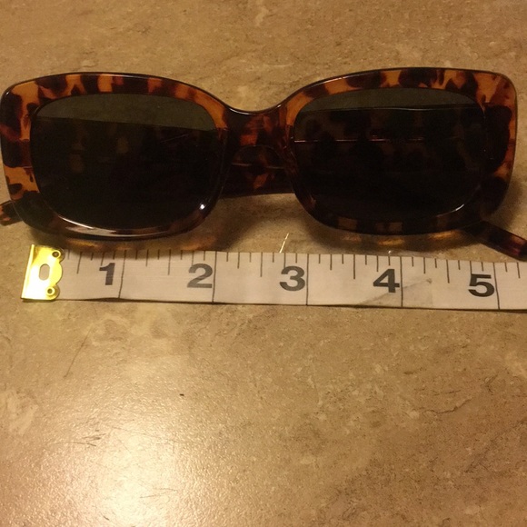 Halston Tortoise Shell Framed Sunglasses - Picture 7 of 8